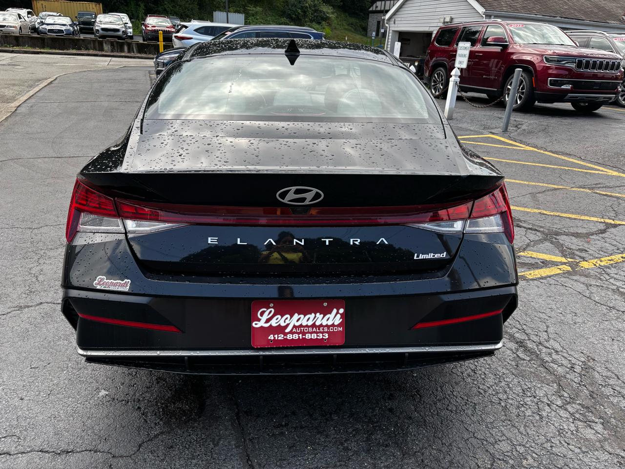 Hyundai Elantra Limited IVT 2025