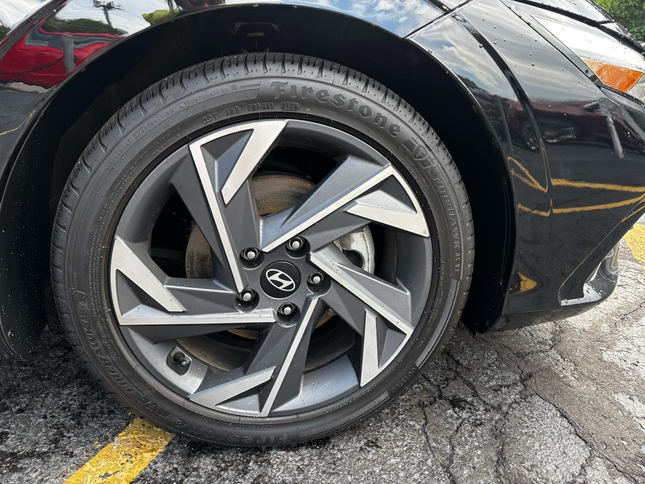 Hyundai Elantra Limited IVT 2025
