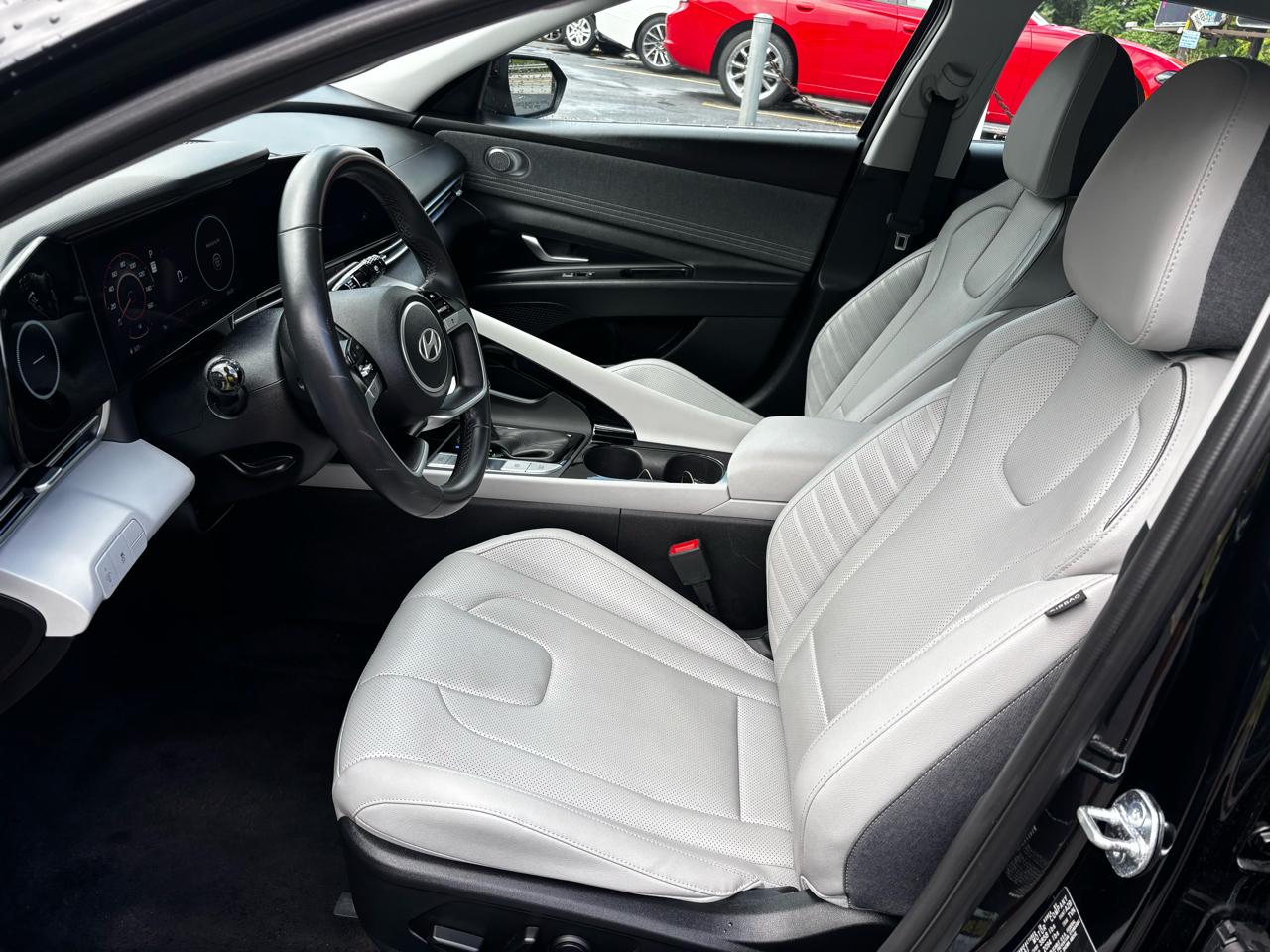 Hyundai Elantra Limited IVT 2025