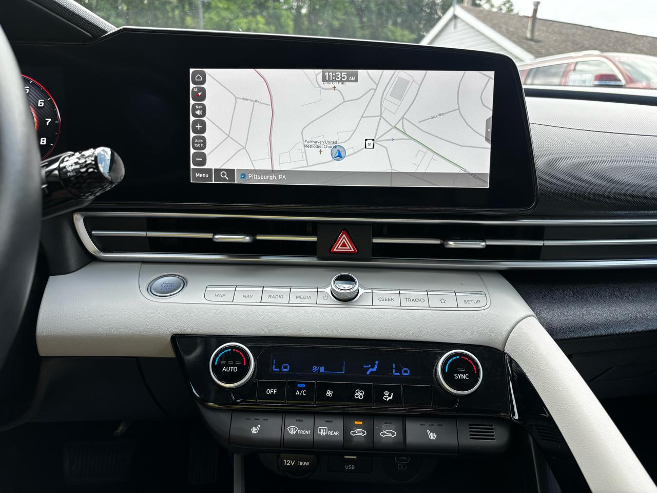 Hyundai Elantra Limited IVT 2025