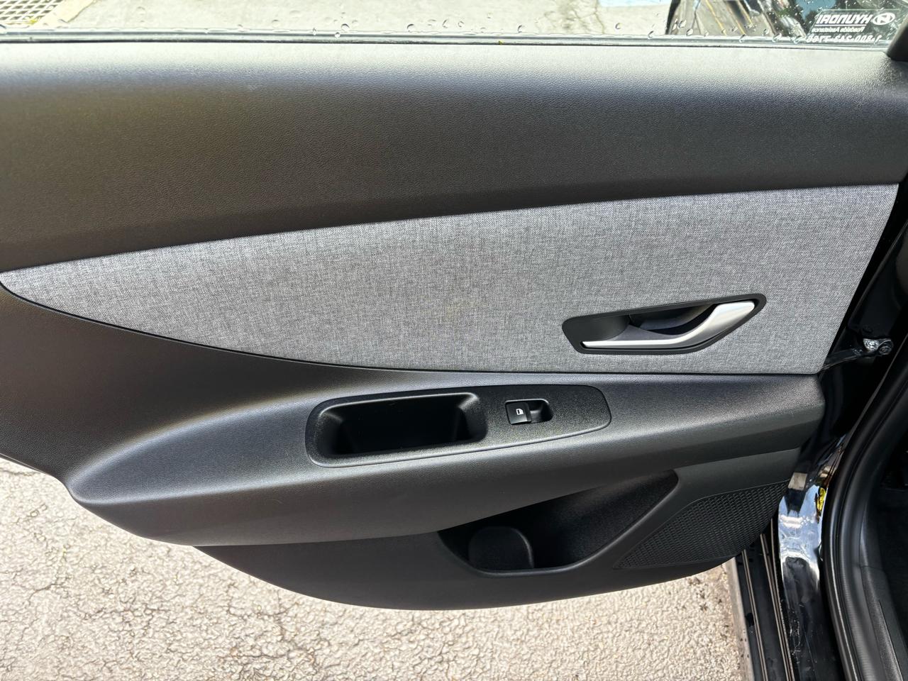 Hyundai Elantra Limited IVT 2025