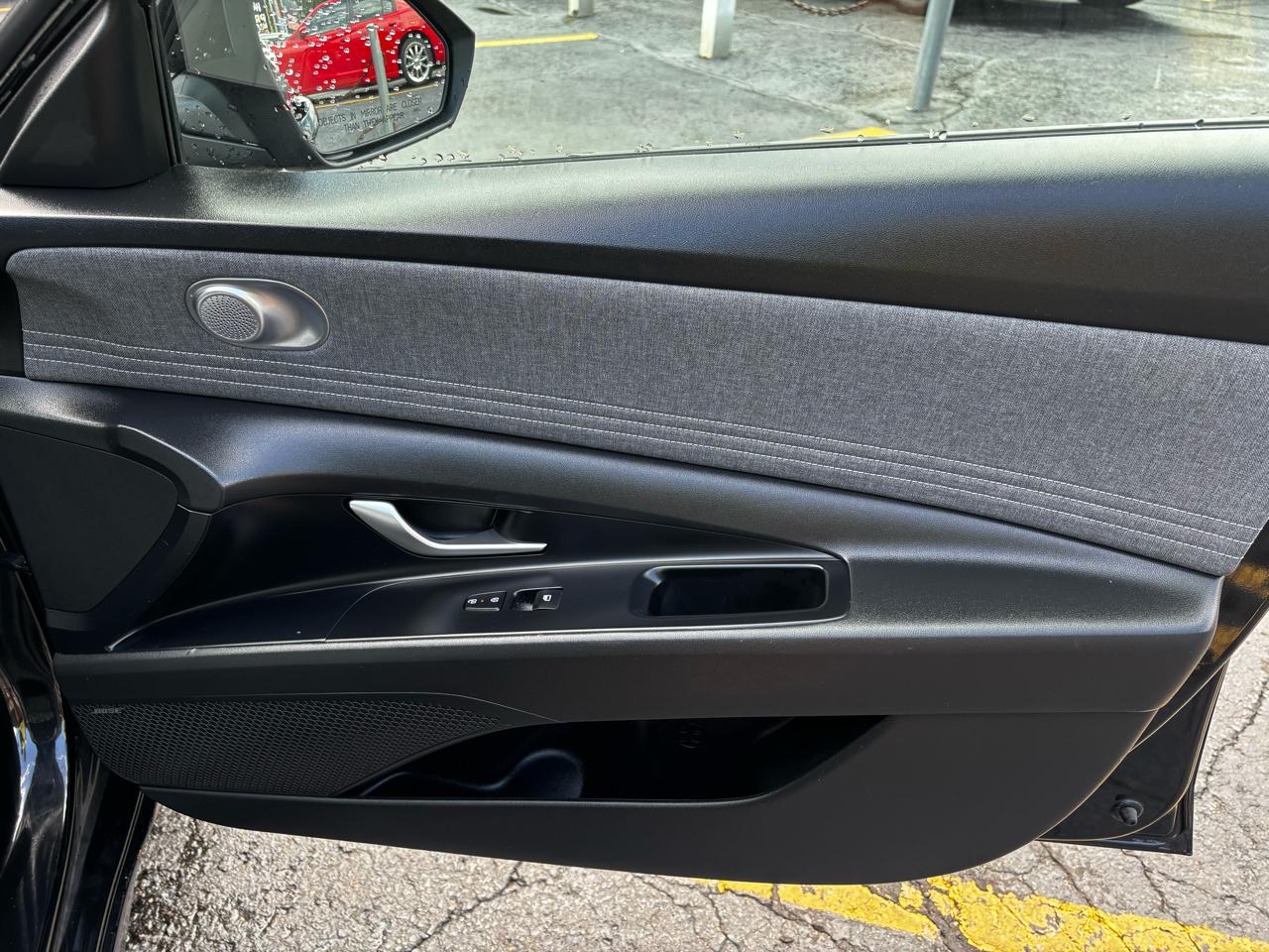 Hyundai Elantra Limited IVT 2025