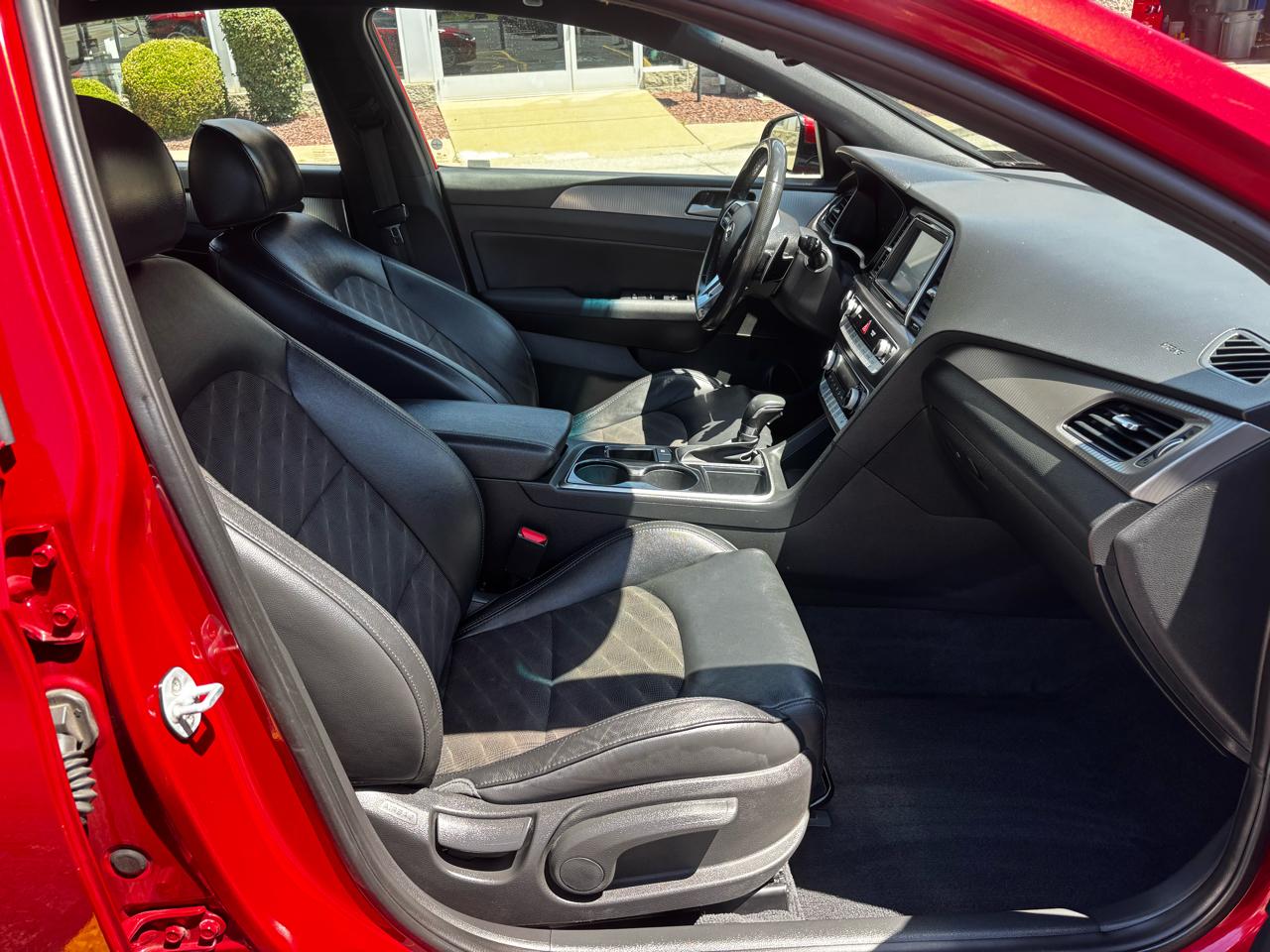 Hyundai Sonata Sport 2.4L 2019
