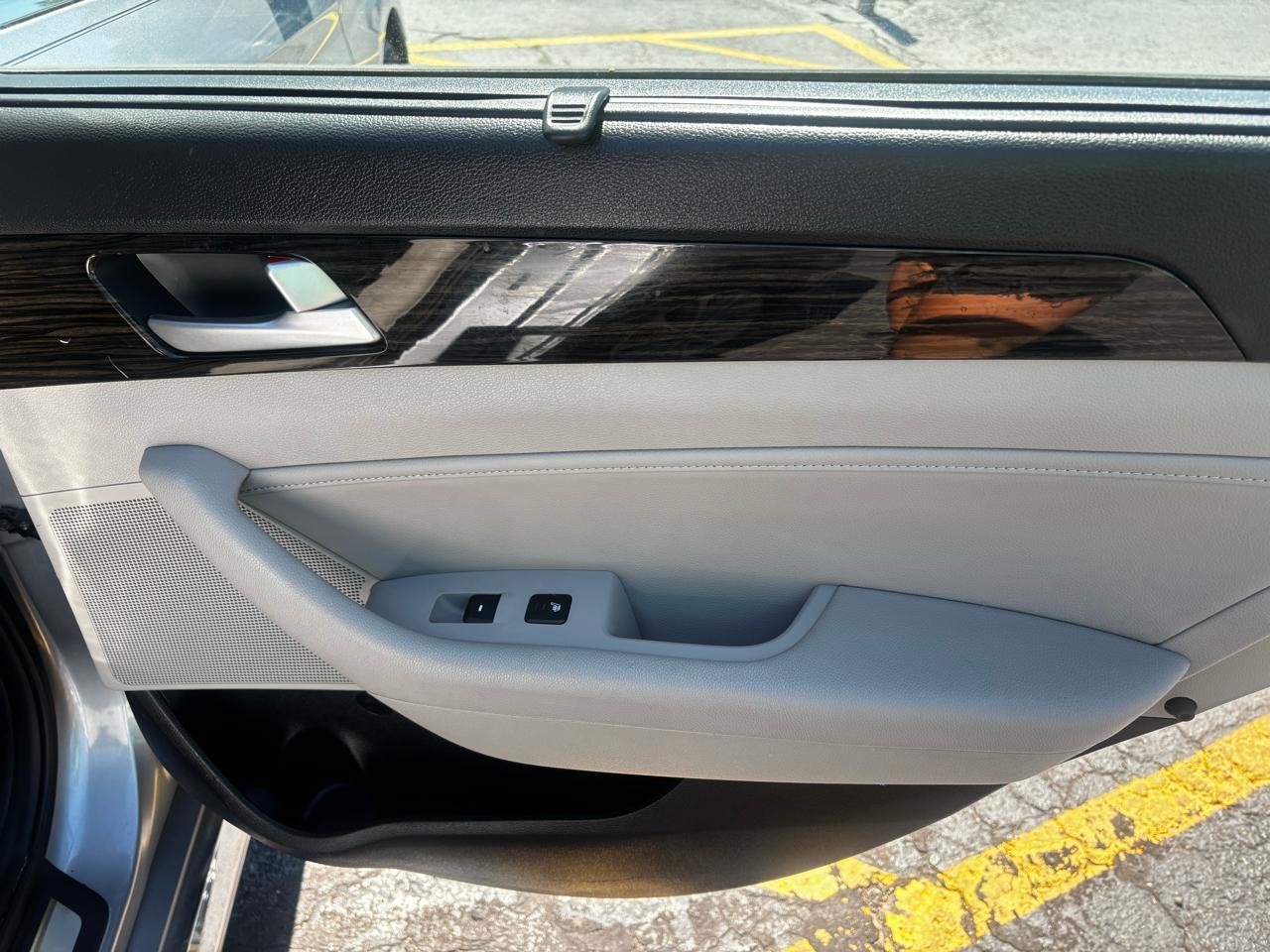 Hyundai Sonata 4dr Sdn 2.4L Limited PZEV 2016