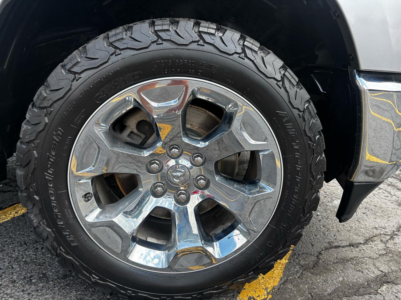 RAM 1500 Big Horn 4x4 Quad Cab 6'4" Box 2020