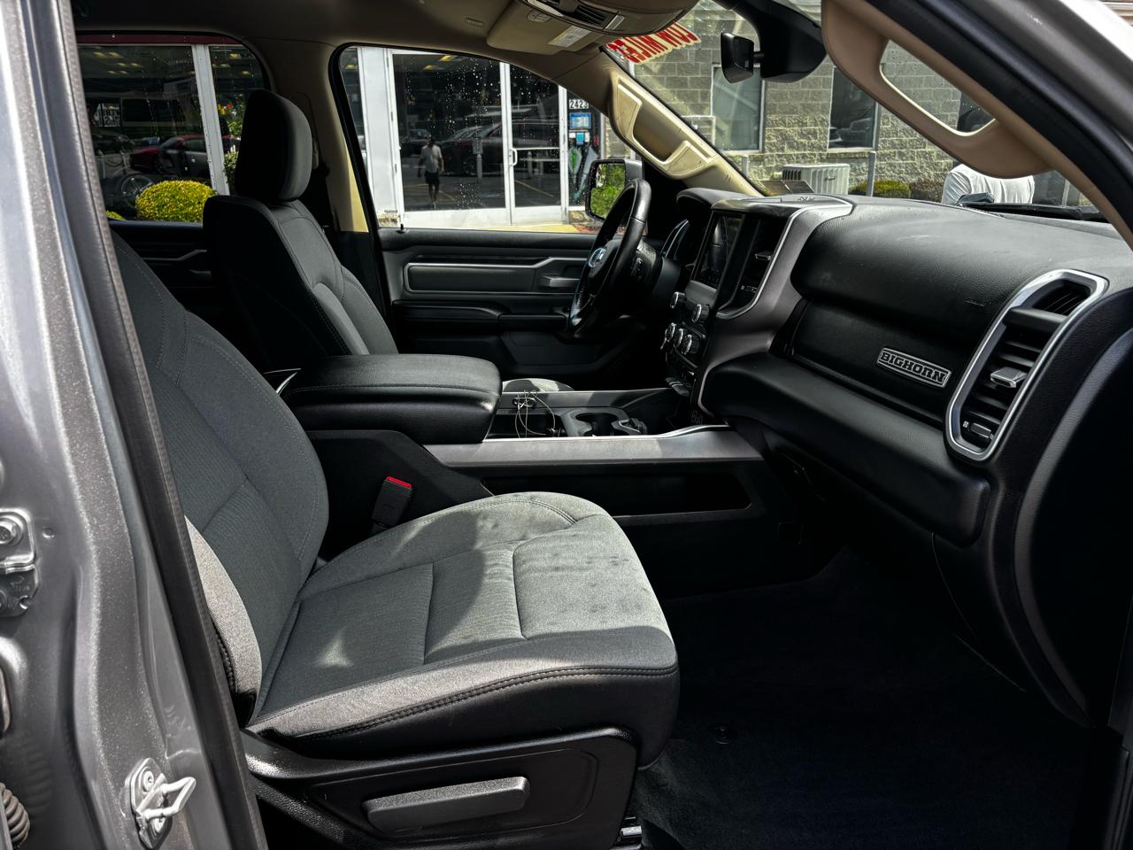 RAM 1500 Big Horn 4x4 Quad Cab 6'4" Box 2020