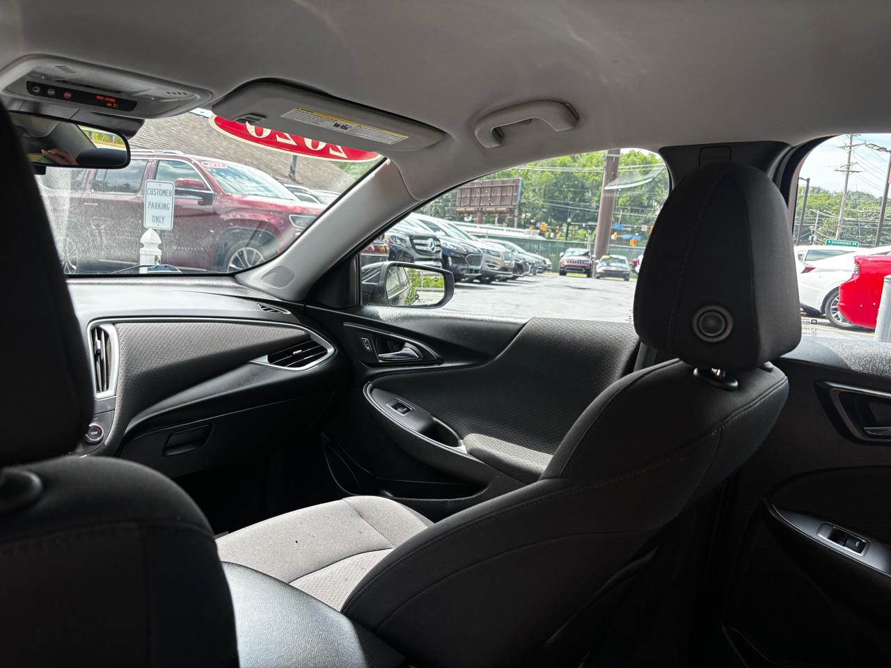 Chevrolet Malibu 4dr Sdn LS w/1FL 2020