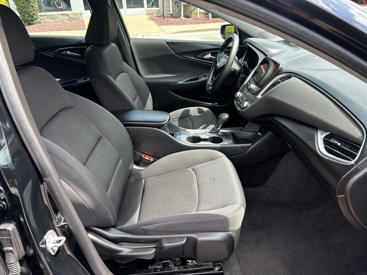 Chevrolet Malibu 4dr Sdn LS w/1FL 2020