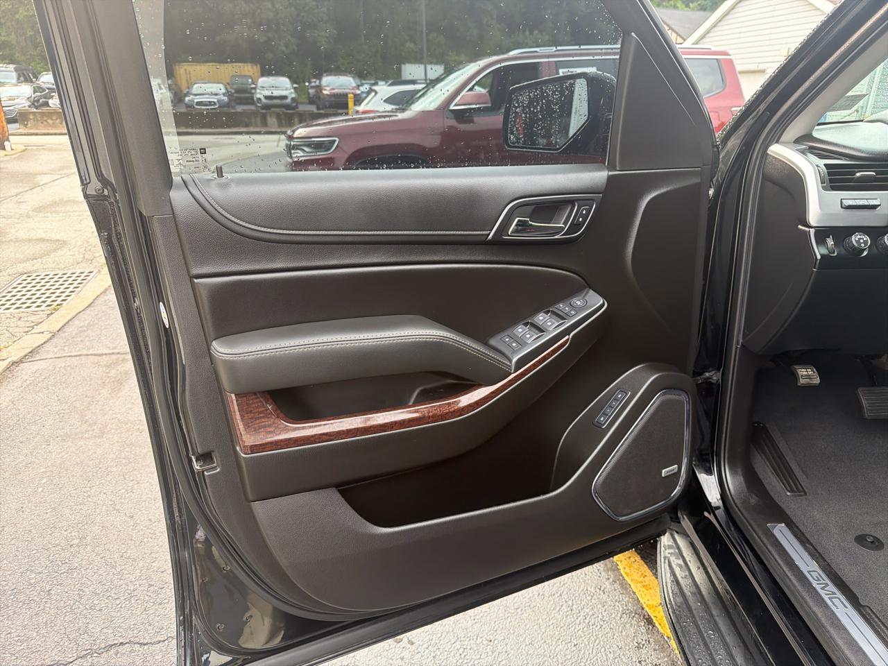 GMC Yukon 4WD 4dr SLT 2019