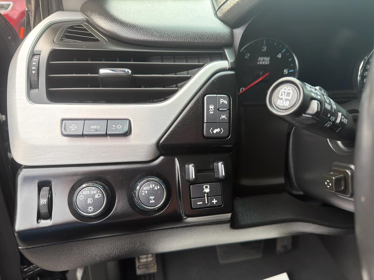 GMC Yukon 4WD 4dr SLT 2019