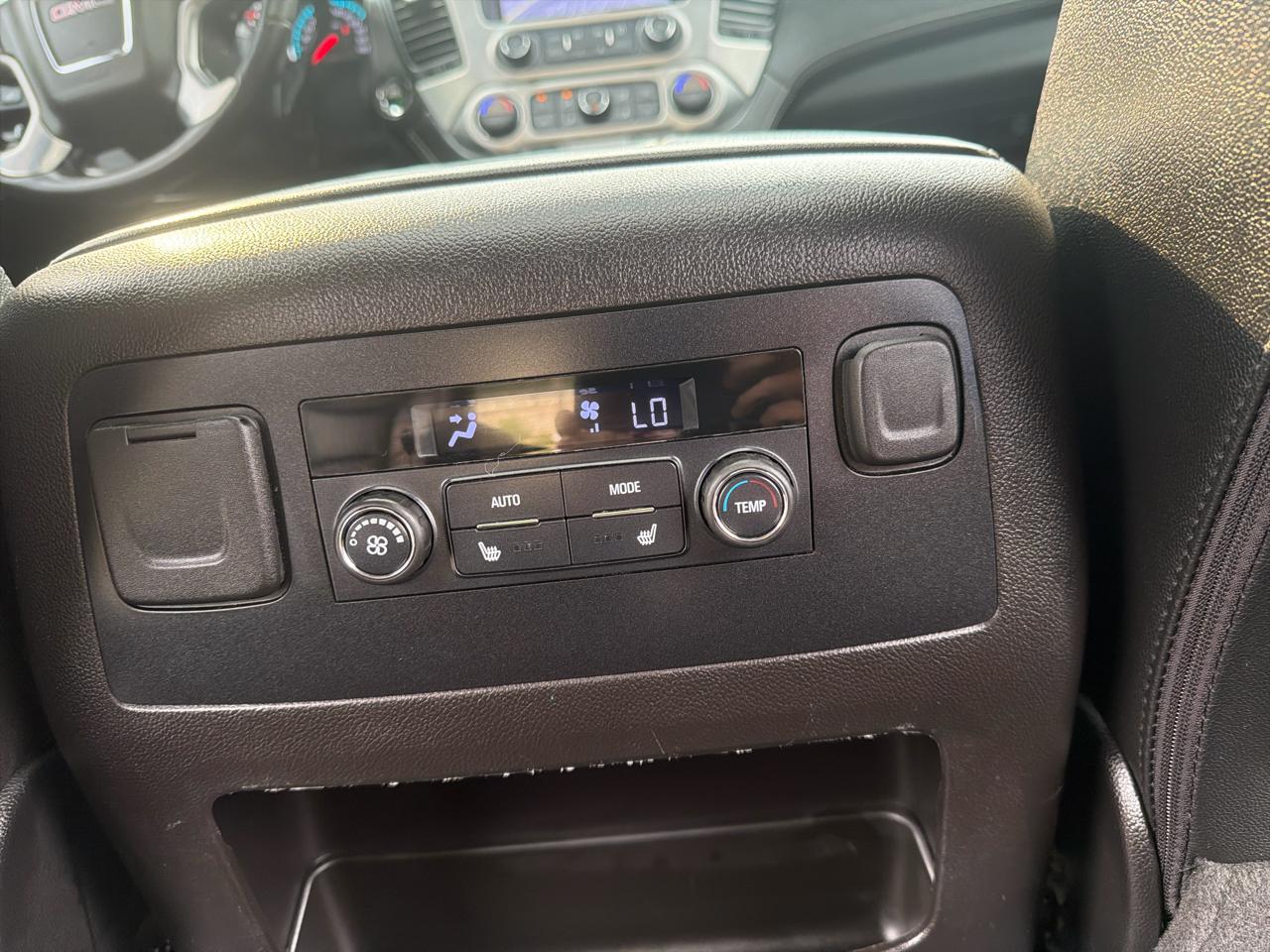 GMC Yukon 4WD 4dr SLT 2019