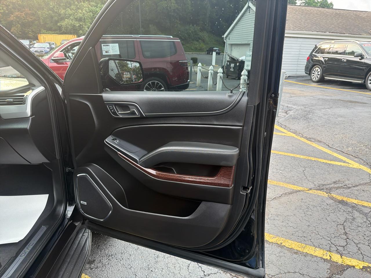 GMC Yukon 4WD 4dr SLT 2019