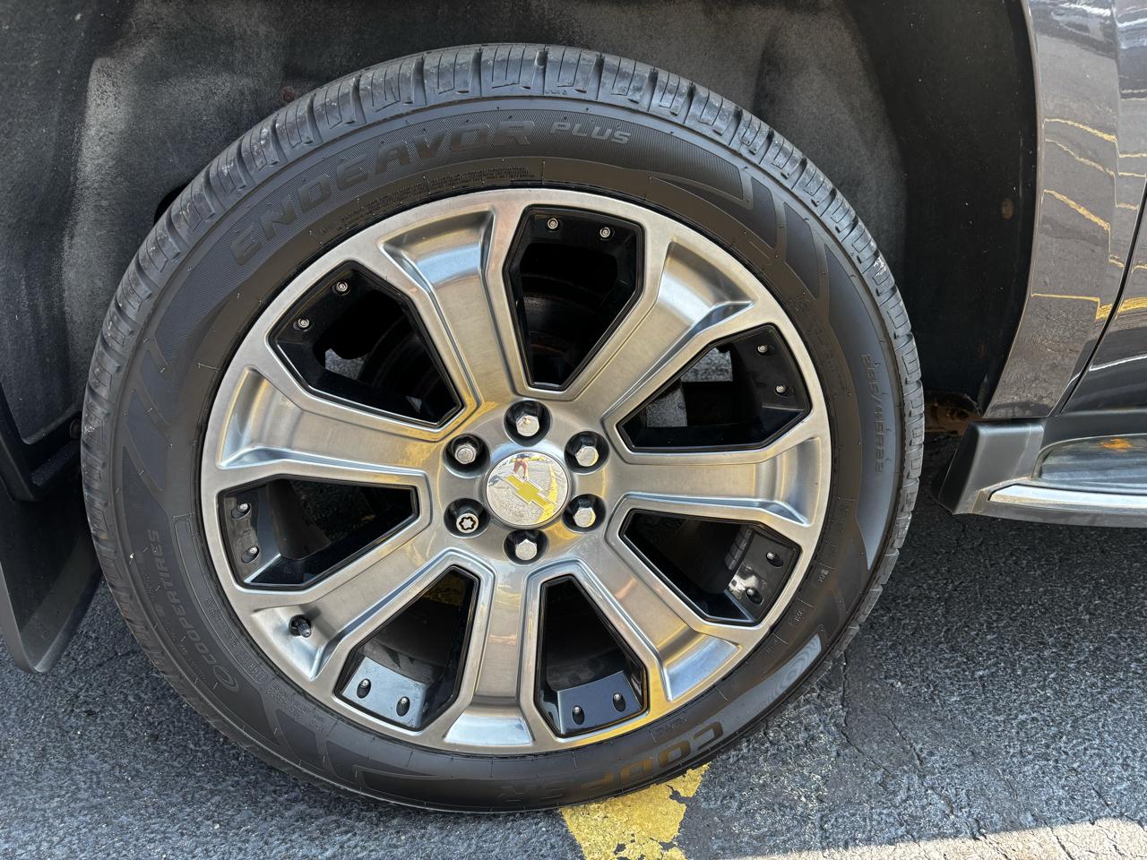 Chevrolet Suburban 4WD 4dr 1500 LTZ 2016