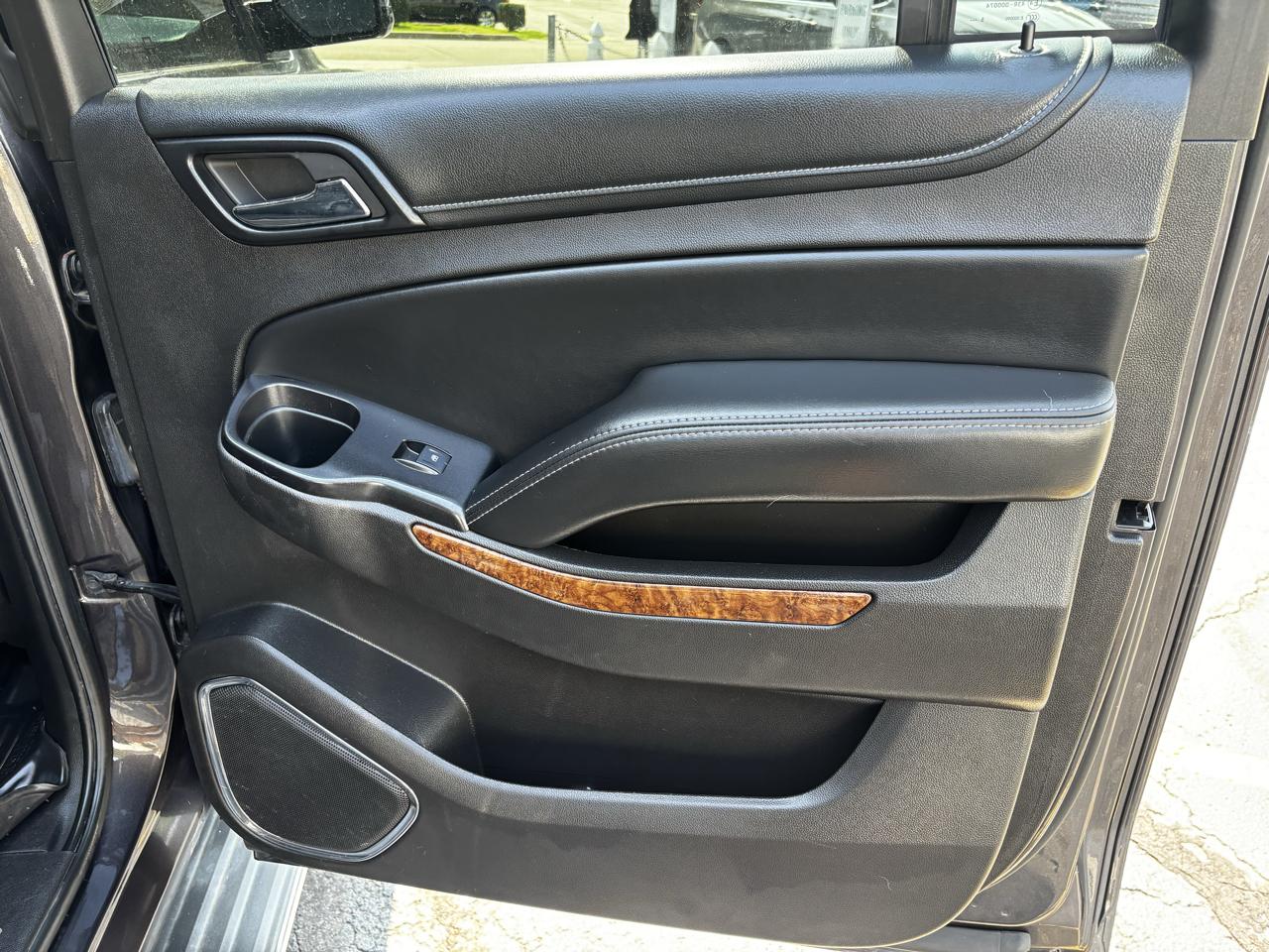 Chevrolet Suburban 4WD 4dr 1500 LTZ 2016