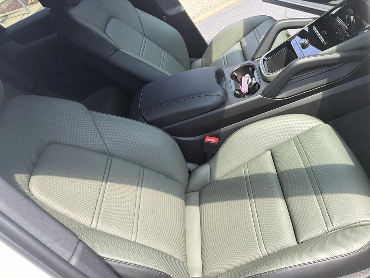 Porsche Cayenne AWD 2026