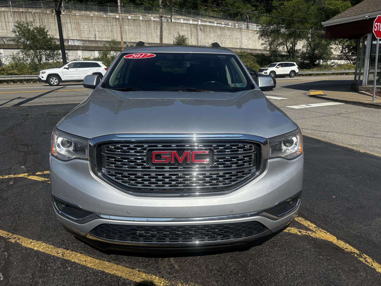 GMC Acadia AWD 4dr Denali 2017