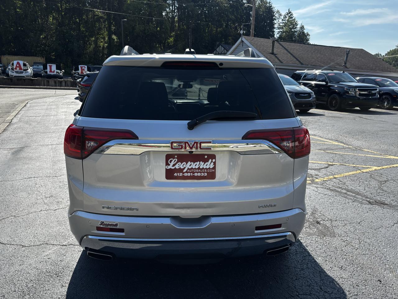 GMC Acadia AWD 4dr Denali 2017