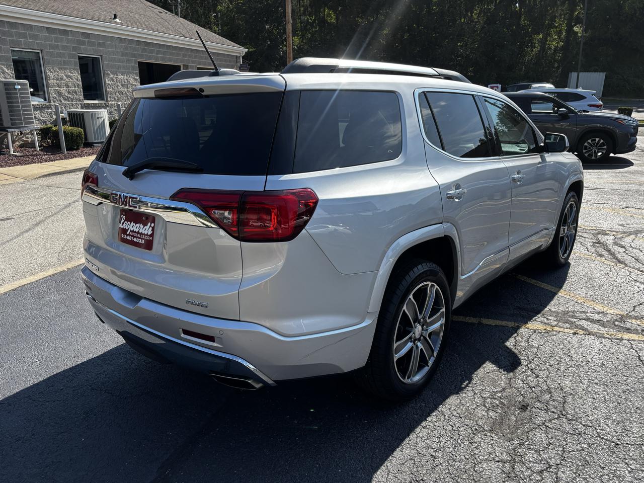 GMC Acadia AWD 4dr Denali 2017