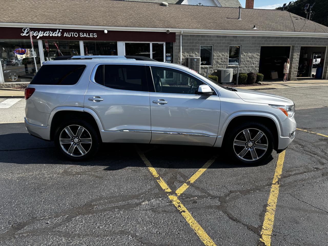 GMC Acadia AWD 4dr Denali 2017