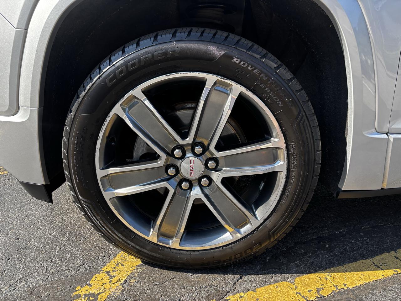 GMC Acadia AWD 4dr Denali 2017