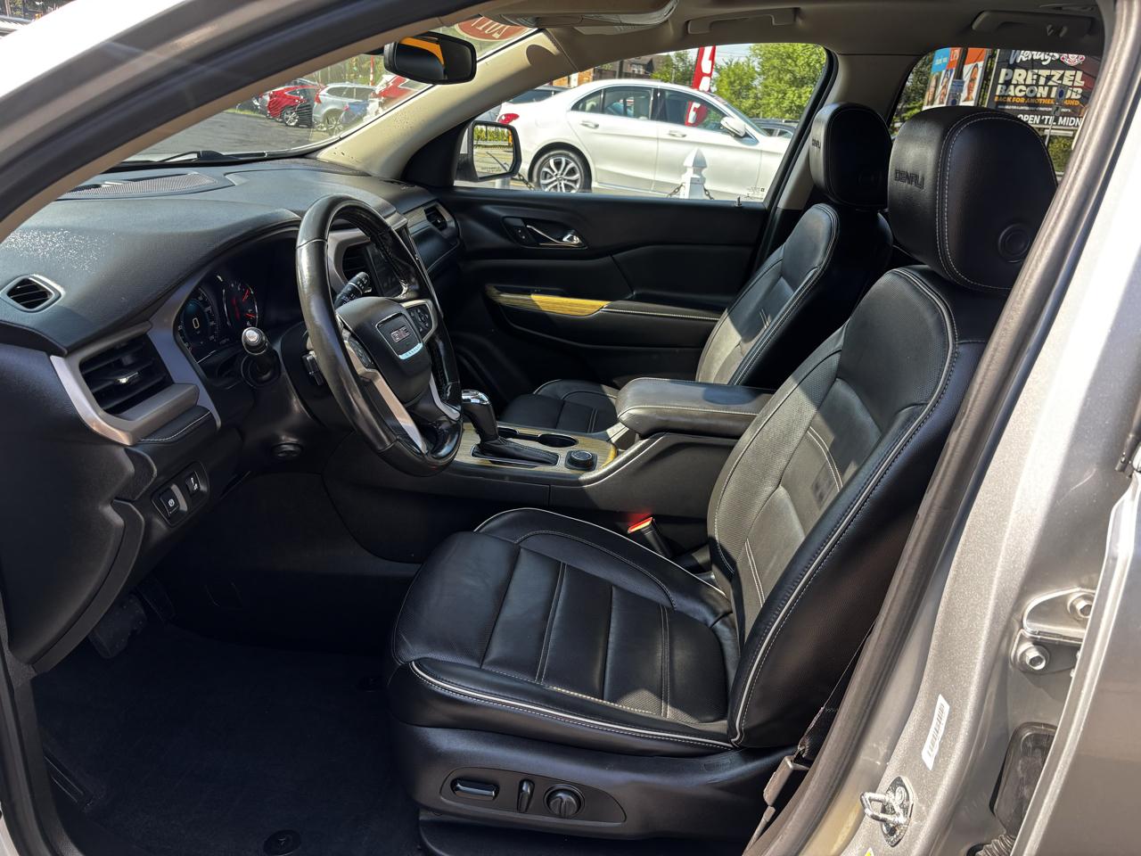 GMC Acadia AWD 4dr Denali 2017
