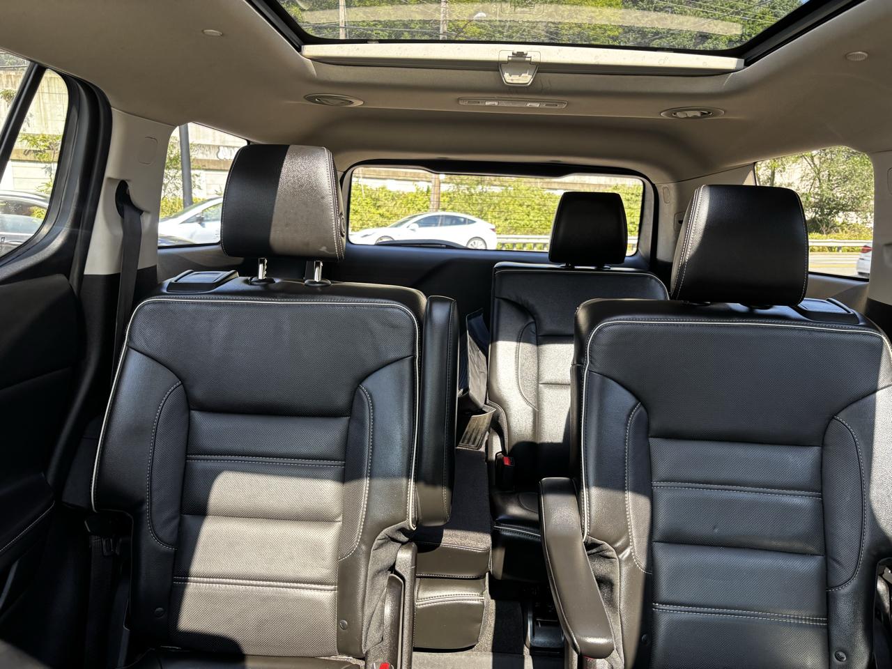 GMC Acadia AWD 4dr Denali 2017