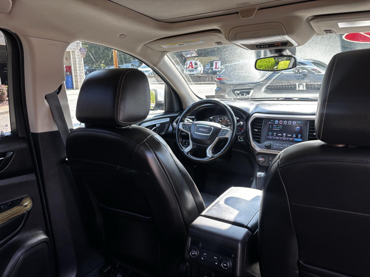 GMC Acadia AWD 4dr Denali 2017