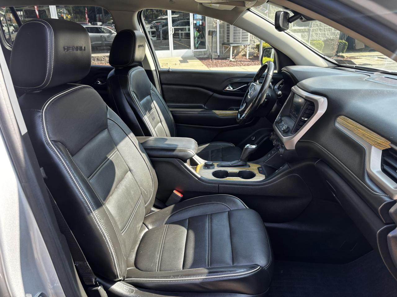 GMC Acadia AWD 4dr Denali 2017