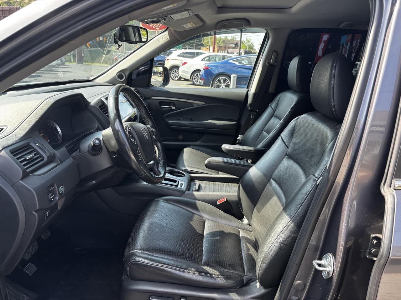 2019 Honda Ridgeline RTL-T - Photo 16