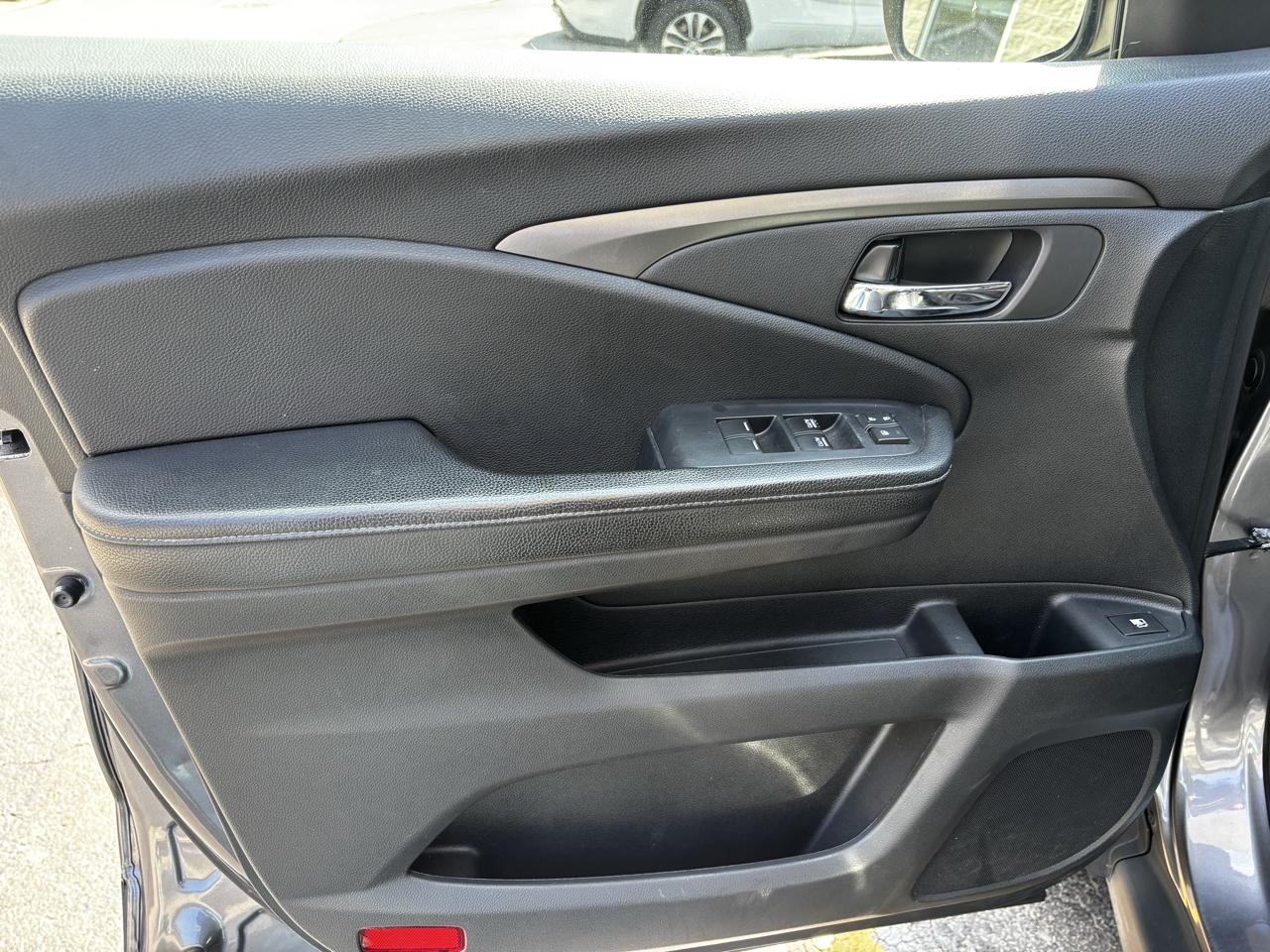 2019 Honda Ridgeline RTL-T - Photo 17