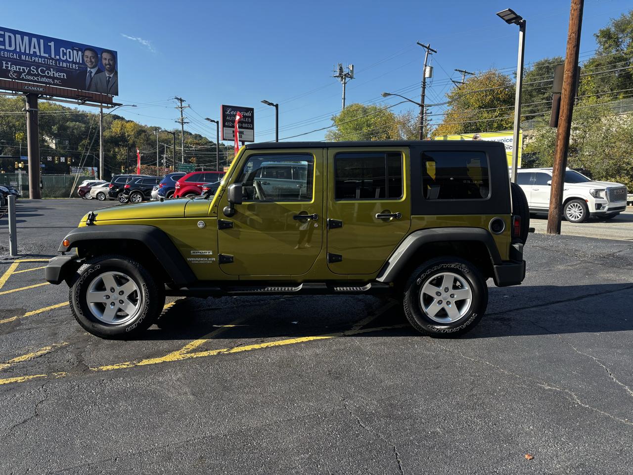 Jeep Wrangler Unlimited 4WD 4dr Sport 2010
