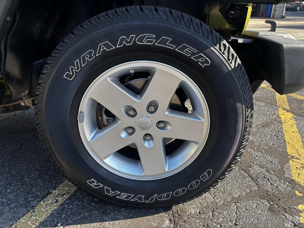 Jeep Wrangler Unlimited 4WD 4dr Sport 2010
