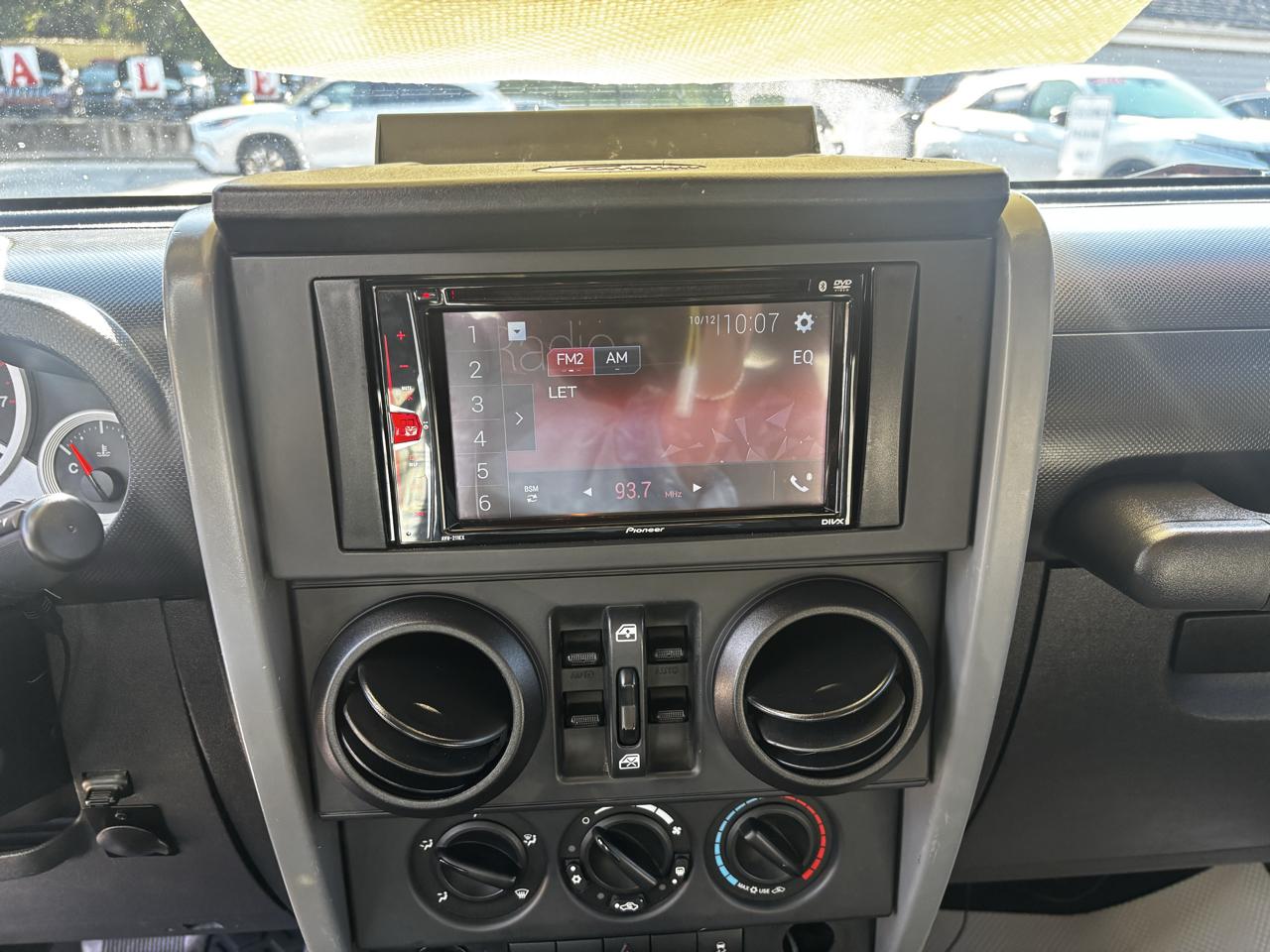 Jeep Wrangler Unlimited 4WD 4dr Sport 2010