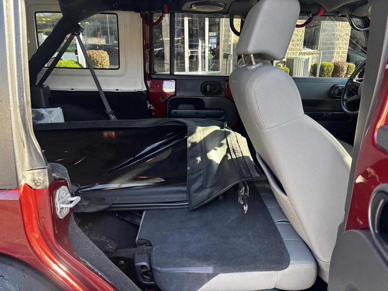 Jeep Wrangler Unlimited 4WD 4dr Sport 2010