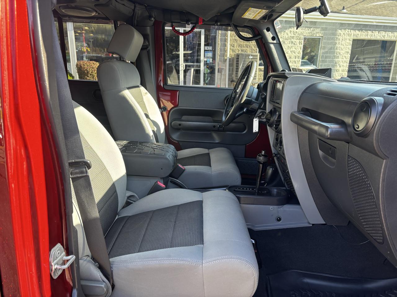 Jeep Wrangler Unlimited 4WD 4dr Sport 2010