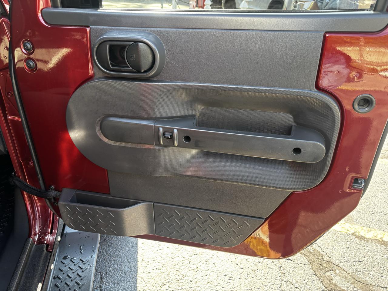 Jeep Wrangler Unlimited 4WD 4dr Sport 2010