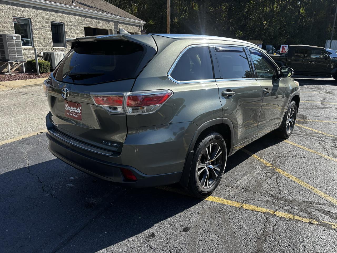 Toyota Highlander AWD 4dr V6 XLE (Natl) 2016