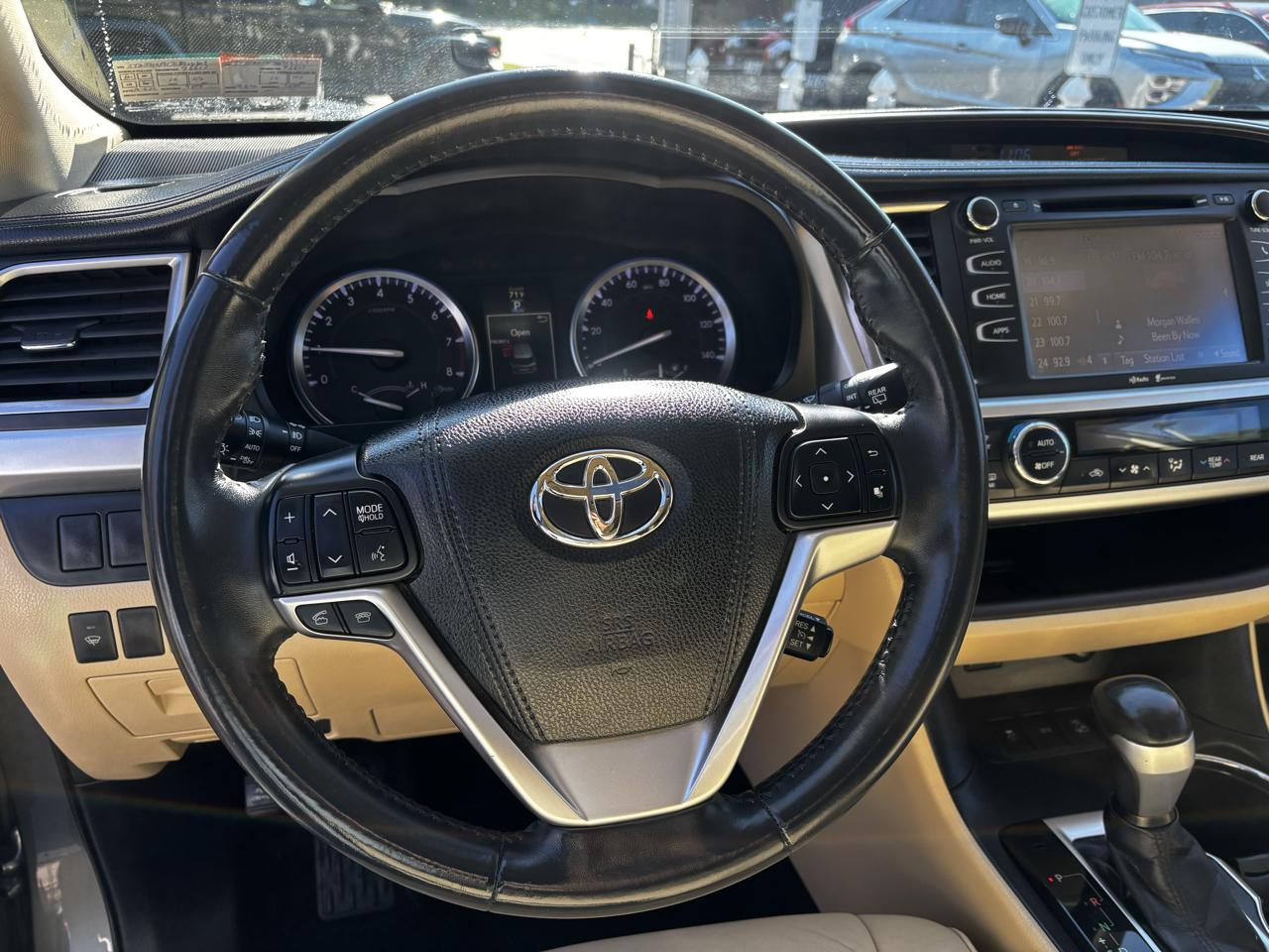 Toyota Highlander AWD 4dr V6 XLE (Natl) 2016