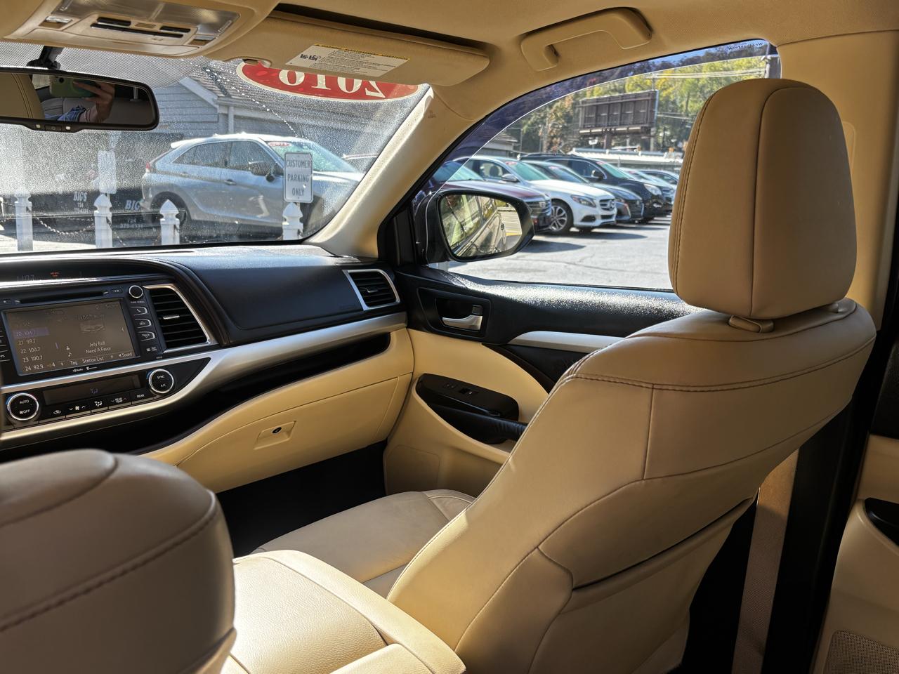 Toyota Highlander AWD 4dr V6 XLE (Natl) 2016