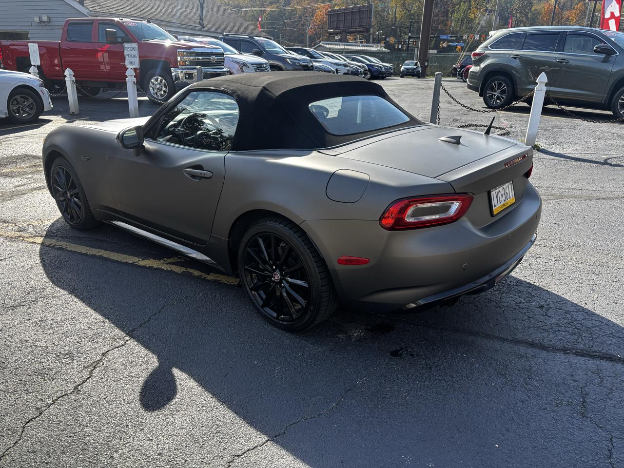 Fiat 124 Spider Lusso Convertible 2018