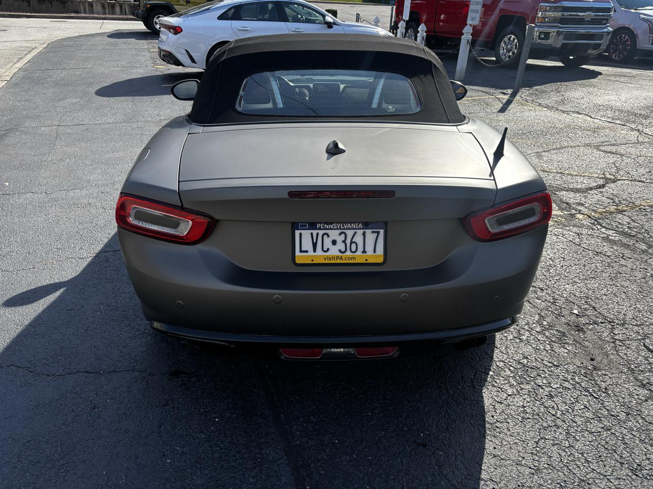 Fiat 124 Spider Lusso Convertible 2018