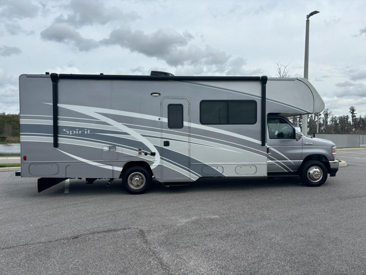 Winnebago Minnie Winnie  2022