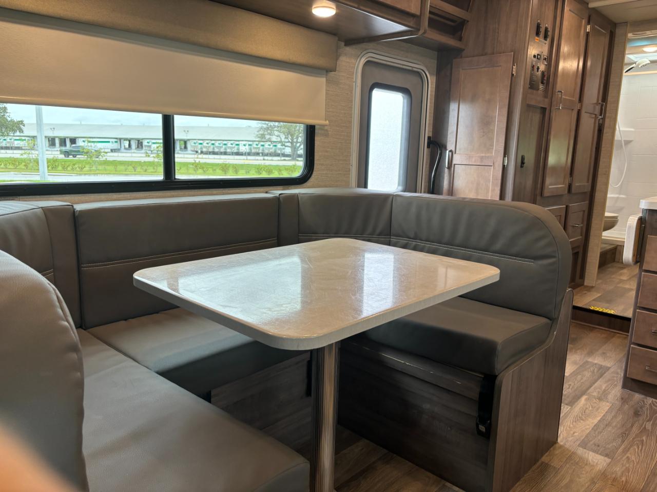 Winnebago Minnie Winnie  2022