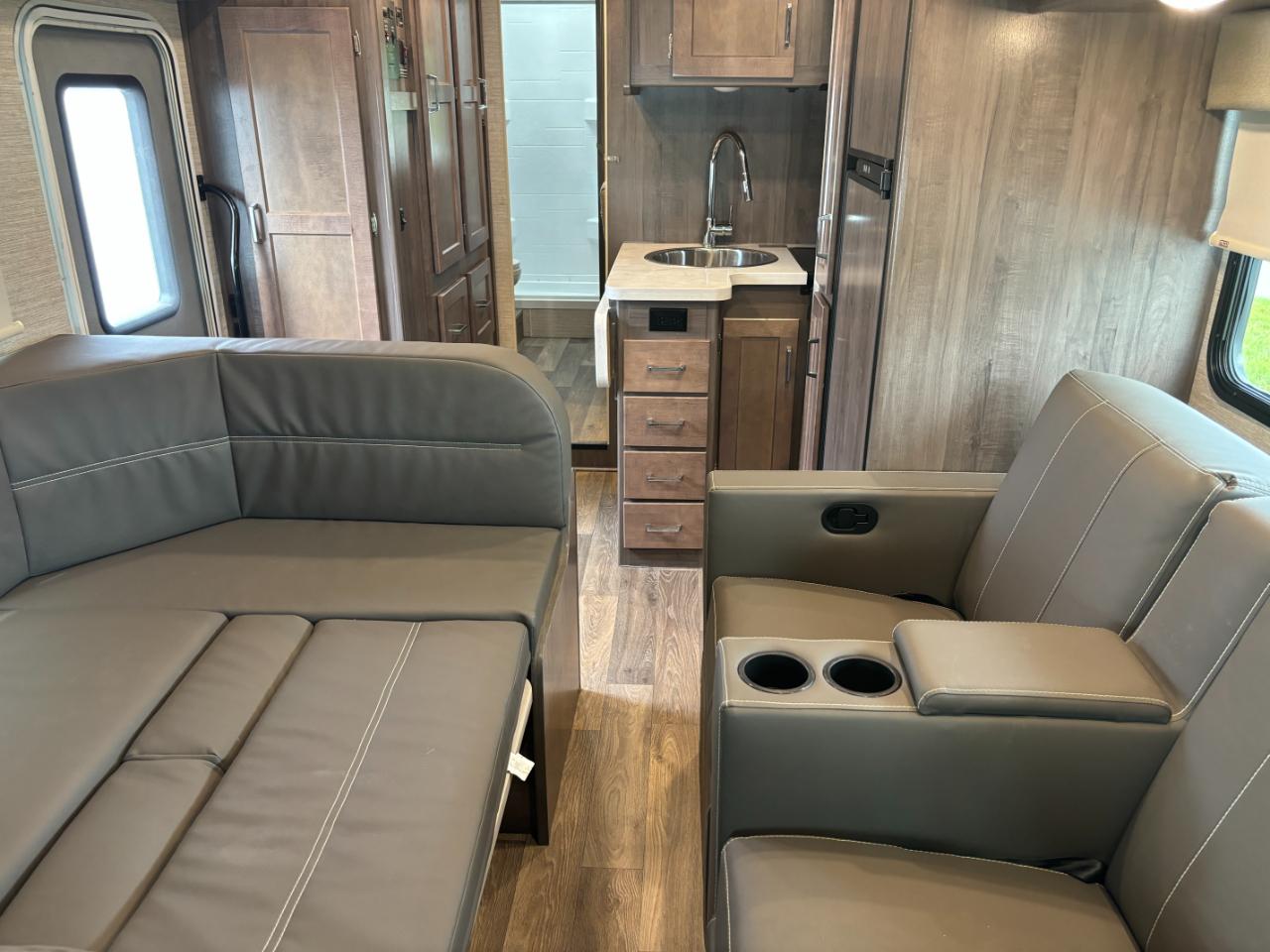 Winnebago Minnie Winnie  2022