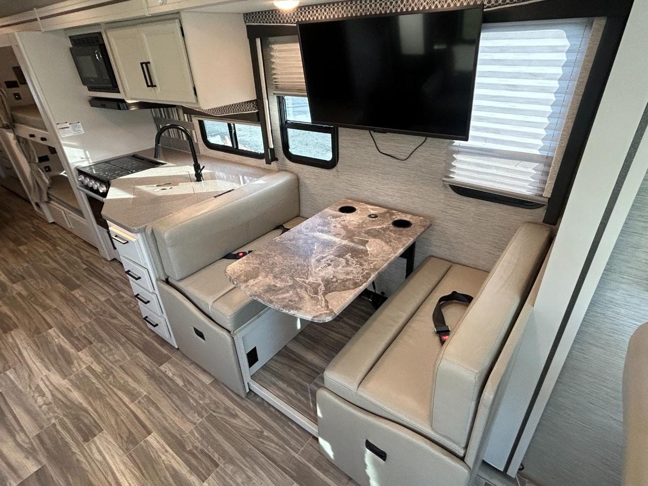 Thor Motor Coach A.C.E.  2023