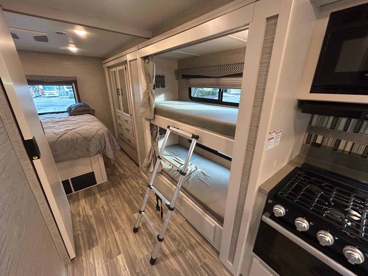 Thor Motor Coach A.C.E.  2023