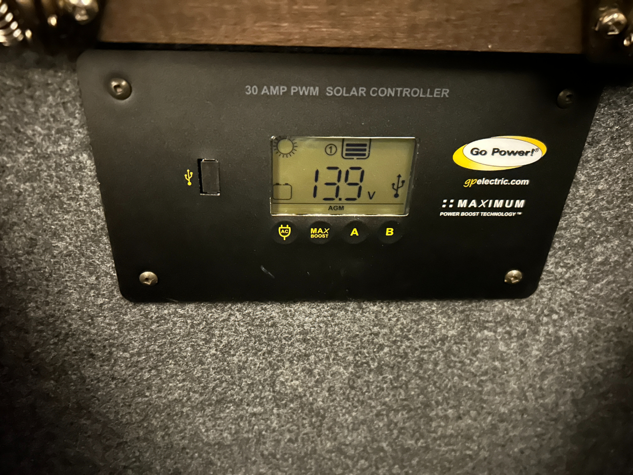 Leisure Travel U24MB  2018