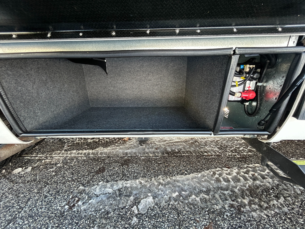 Leisure Travel U24MB  2018