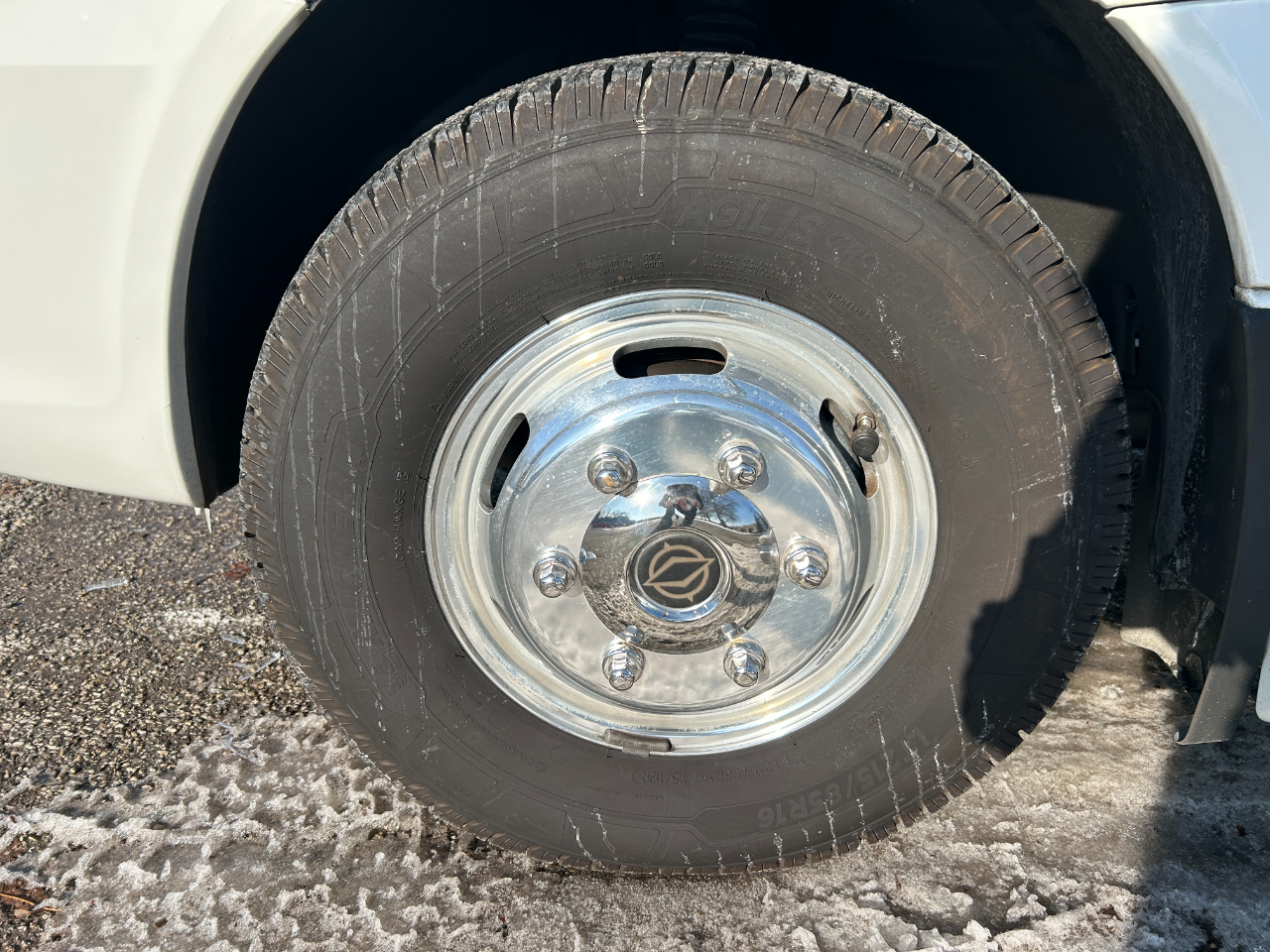 Leisure Travel U24MB  2018