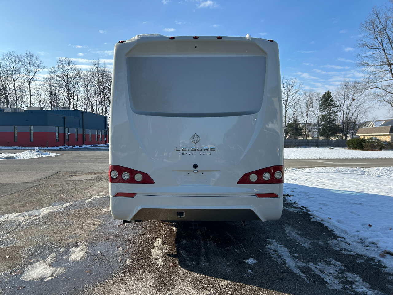 Leisure Travel U24MB  2018